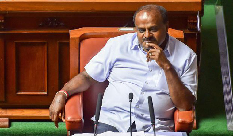 karnatakacmkumaraswamytoseektrustvoteasksspeakertofixtime