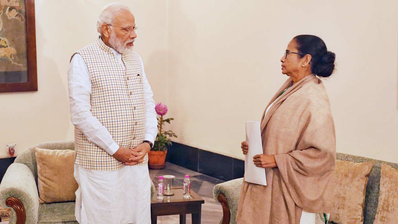 mamatabanerjeemeetspmmodioverpendingcentralfundsforwestbengal