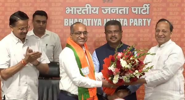 formerrajyasabhampsujeetkumarjoinsbjpatpartyheadquartersinnewdelhi