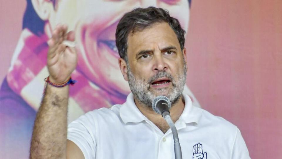 rahul-gandhi-attacks-rss-alleges-fake-nationalism-and-servility-in-us
