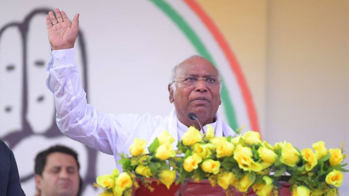 Atleast attend my funeral if you think that I have done for Kalaburagi: Mallikarjun Kharge appeals to voters
