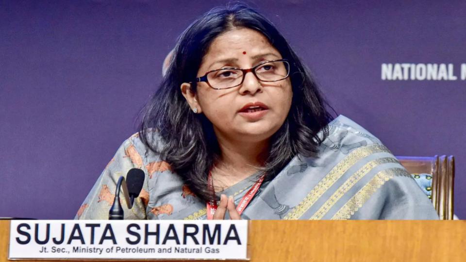 Govt Rules Out Petrol, Diesel Price Hike After Assembly Polls