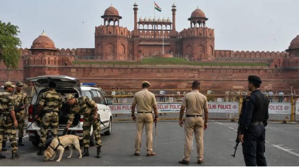Security Beefed Up At Red Fort After Bomb Threat Call