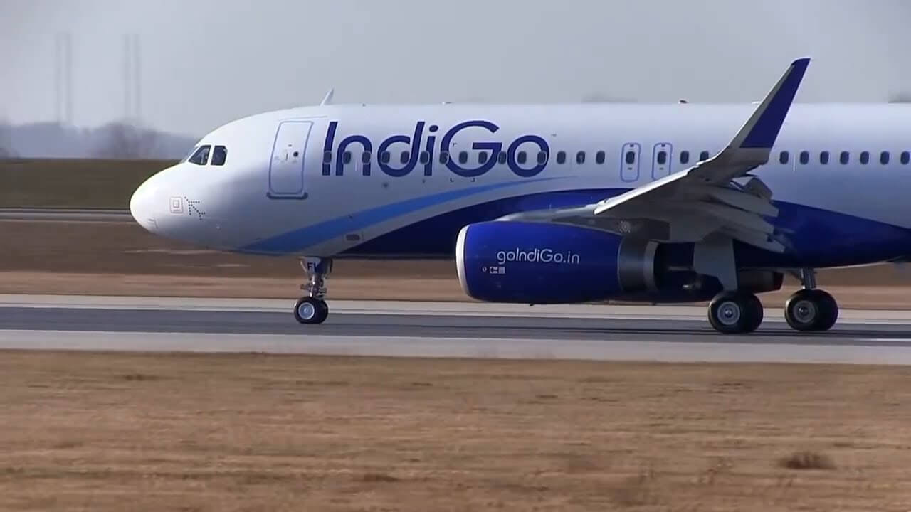 indigoflightlandsinemergencyinnagpurformedicalreasonpassengerdies
