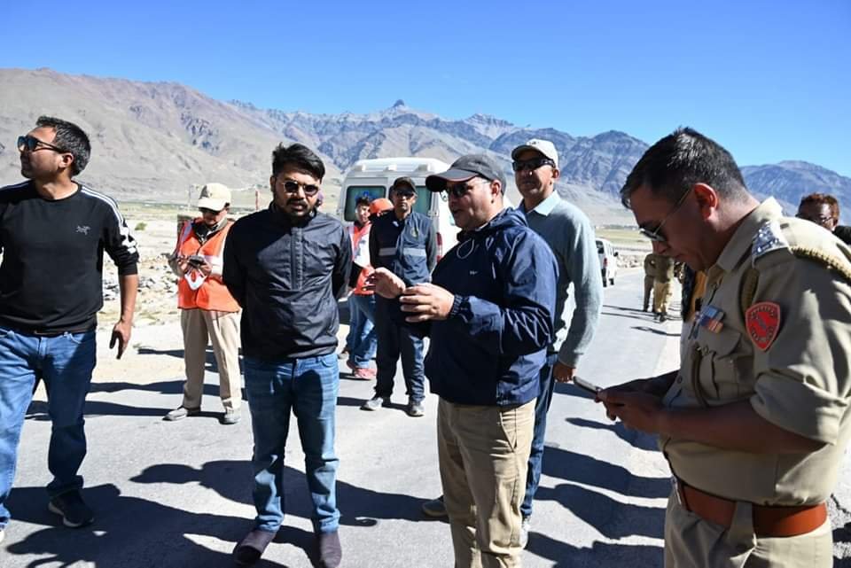 ladakhconductssuccessfulearthquakeandglofmockdrillstoenhancedisasterpreparednessinkargil