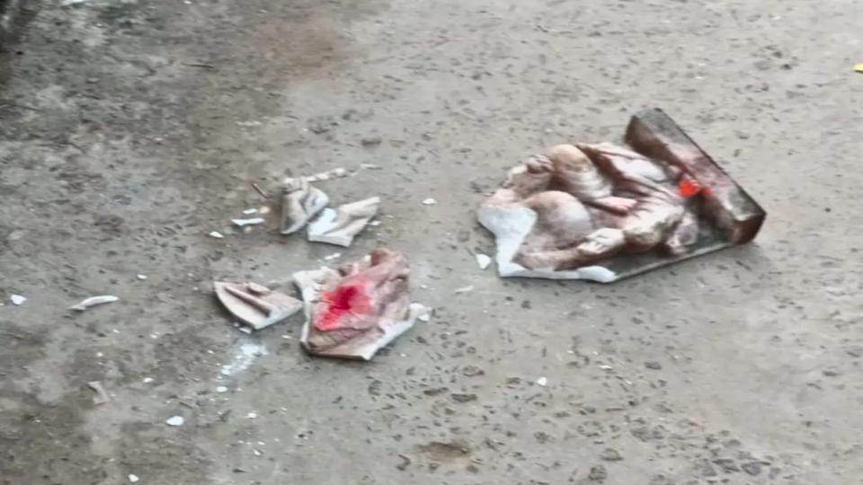 hindupriestvandalisesganesh’sidolandblames2muslimmeninup