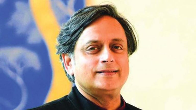 centreshouldintroducelawstoregulateownershipofnewsorganisations:tharoor