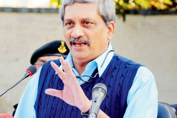 manoharparrikarrulesoutdisinvestmentinpublicsectordefenceundertakings