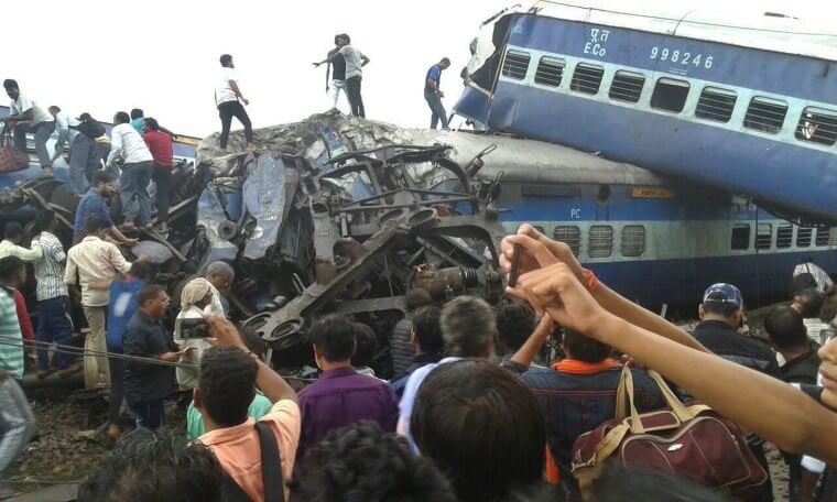 indianrailwaysannouncesexgratiaofrs5lakhforlostoflivesinbikanerexpressderailment