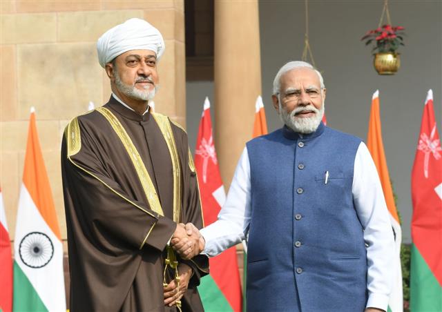 pmmodiholdstalkswithomanssultanhaithambintarik