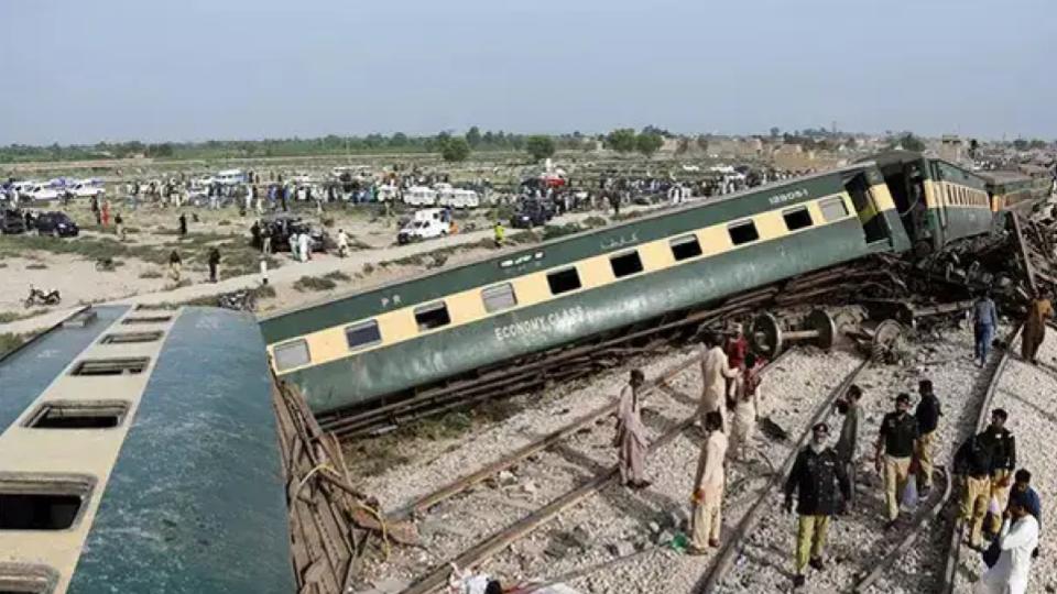 Railway track blast derails Jaffar Express in Pakistan, several injured