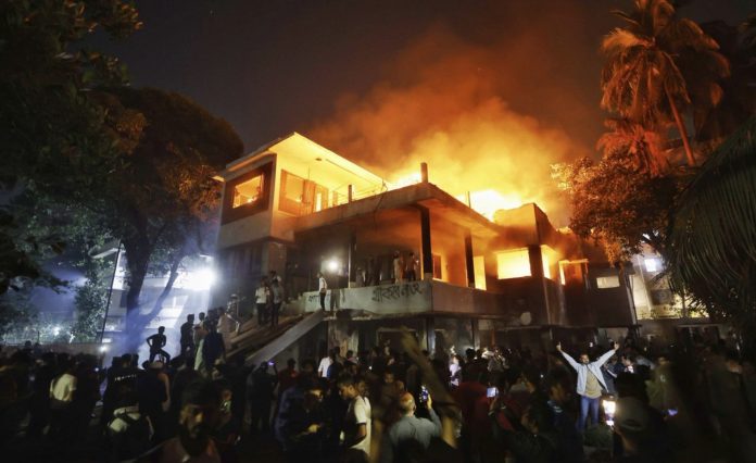 indiastronglycondemnsvandalismofsheikhmujiburrehman’sresidenceinbangladesh