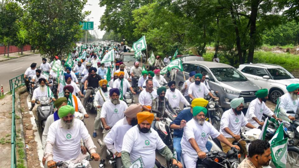 Punjab Farmers Stage Motorcycle March Against India-US Trade Deal