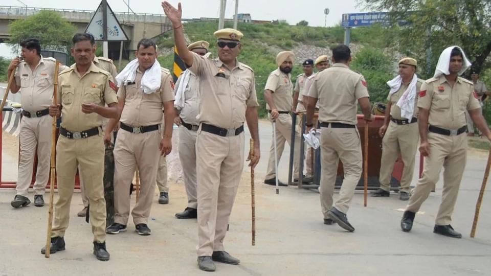 Faridabad police questions over 2,000 Kashmiri students 