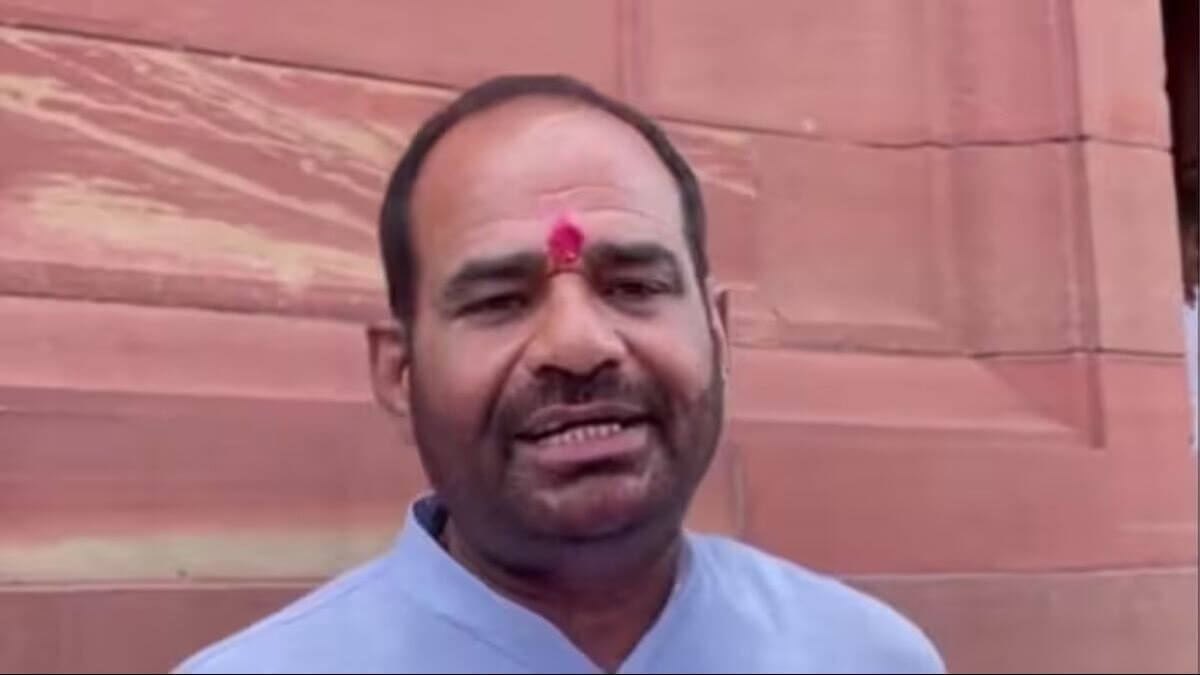 notcontenderforanypost:rameshbidhurirefutesarvindkejriwalsclaimonbjpsdelhicmface