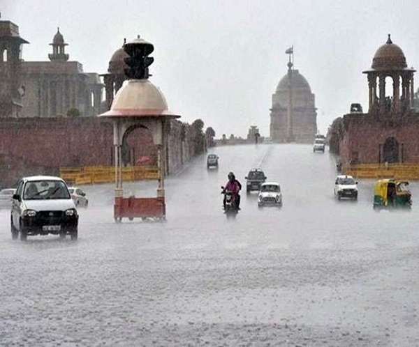 weatherforecasttodayliveupdates:delhirecordshighestaugustrainfallin14years;moreshowersinnorthcentralindiatoday