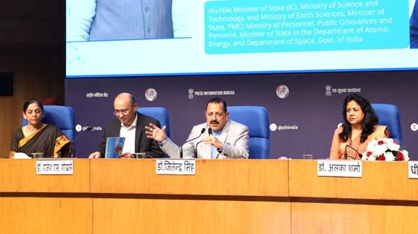 unionministerjitendrasinghlaunchesindia’sfirstofitskindantipesticidebodysuitkisankavach