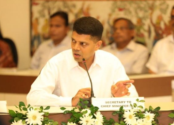 pandiangetscabinetministerrankhoursaftertakingvoluntaryretirement