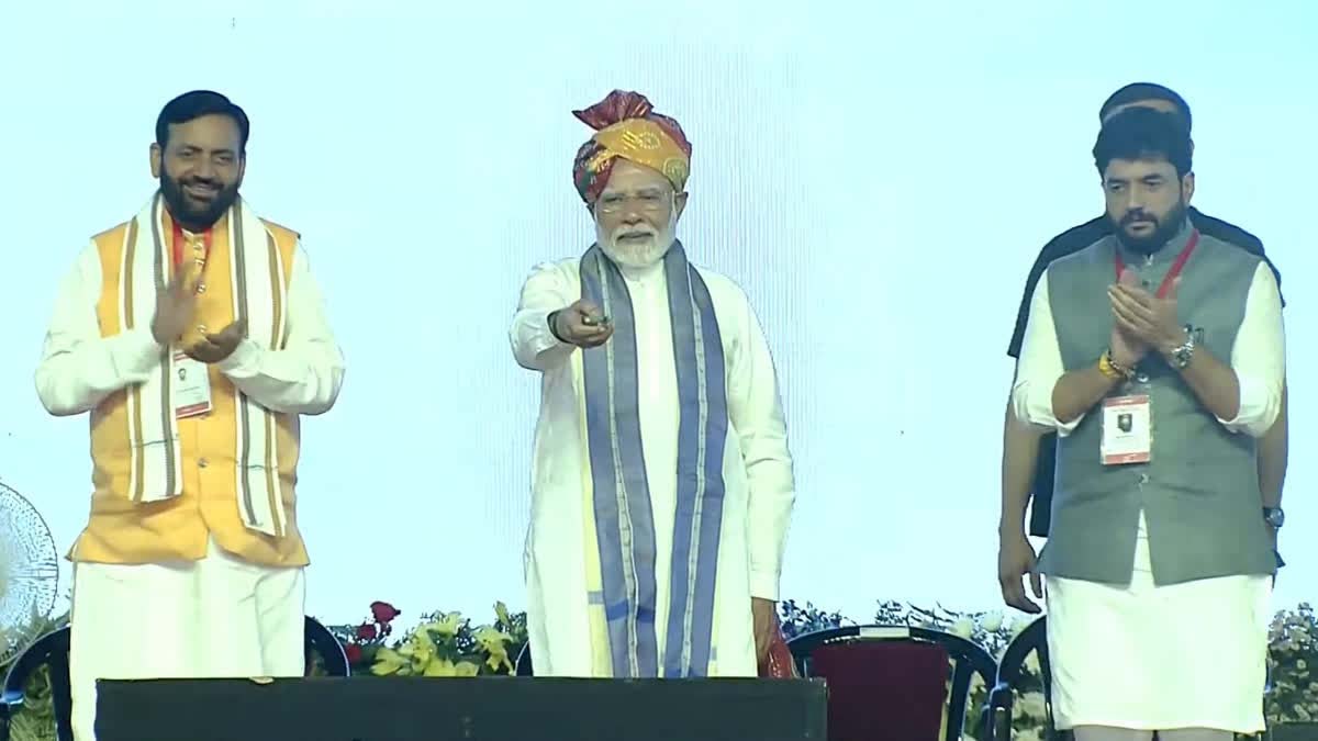 pmmodiflagsoffhisarayodhyaflight