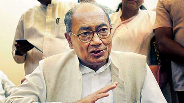 “withoutthenehrugandhifamilythecongressiszero”:digvijayasinghoneveoffilingnominationforpartychiefpost