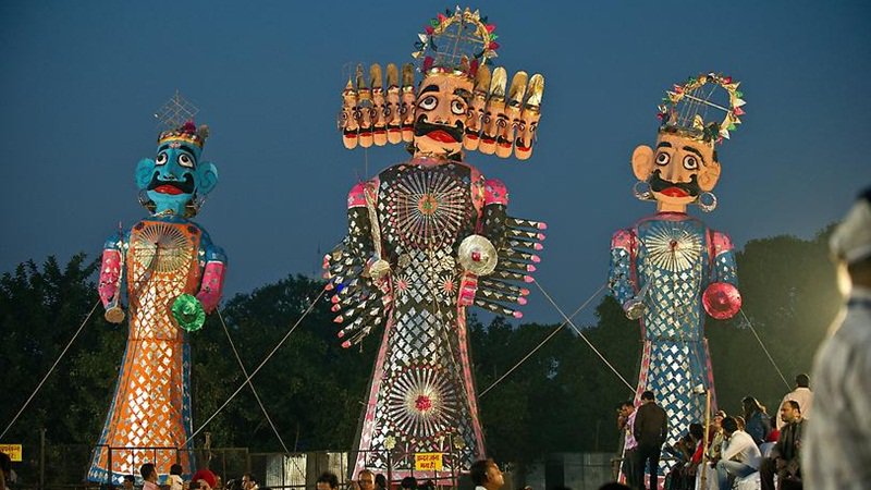 dussehrabeingcelebratedacrossthecountrywithreligiousfervourtoday
