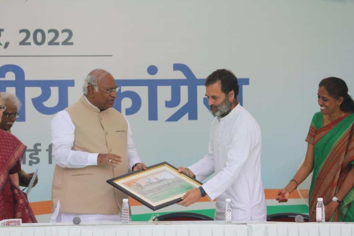 khargeformallytakesoverascongresspresident
