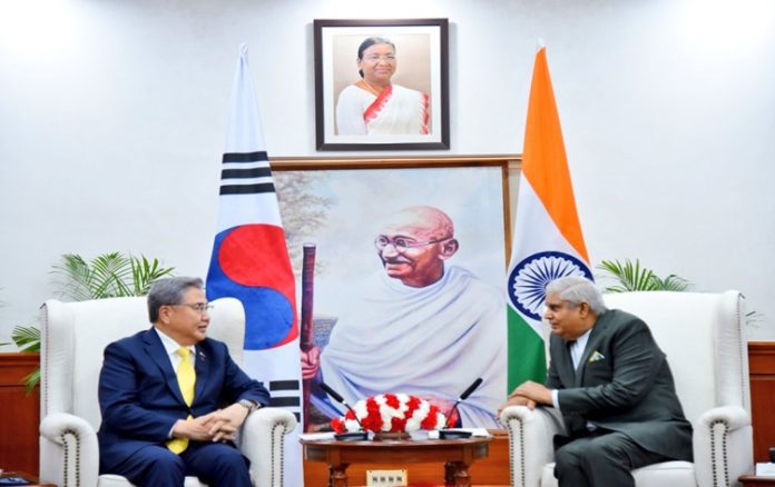 southkoreanforeignaffairsministerparkjincallsonvicepresidentjagdeepdhankharindelhi