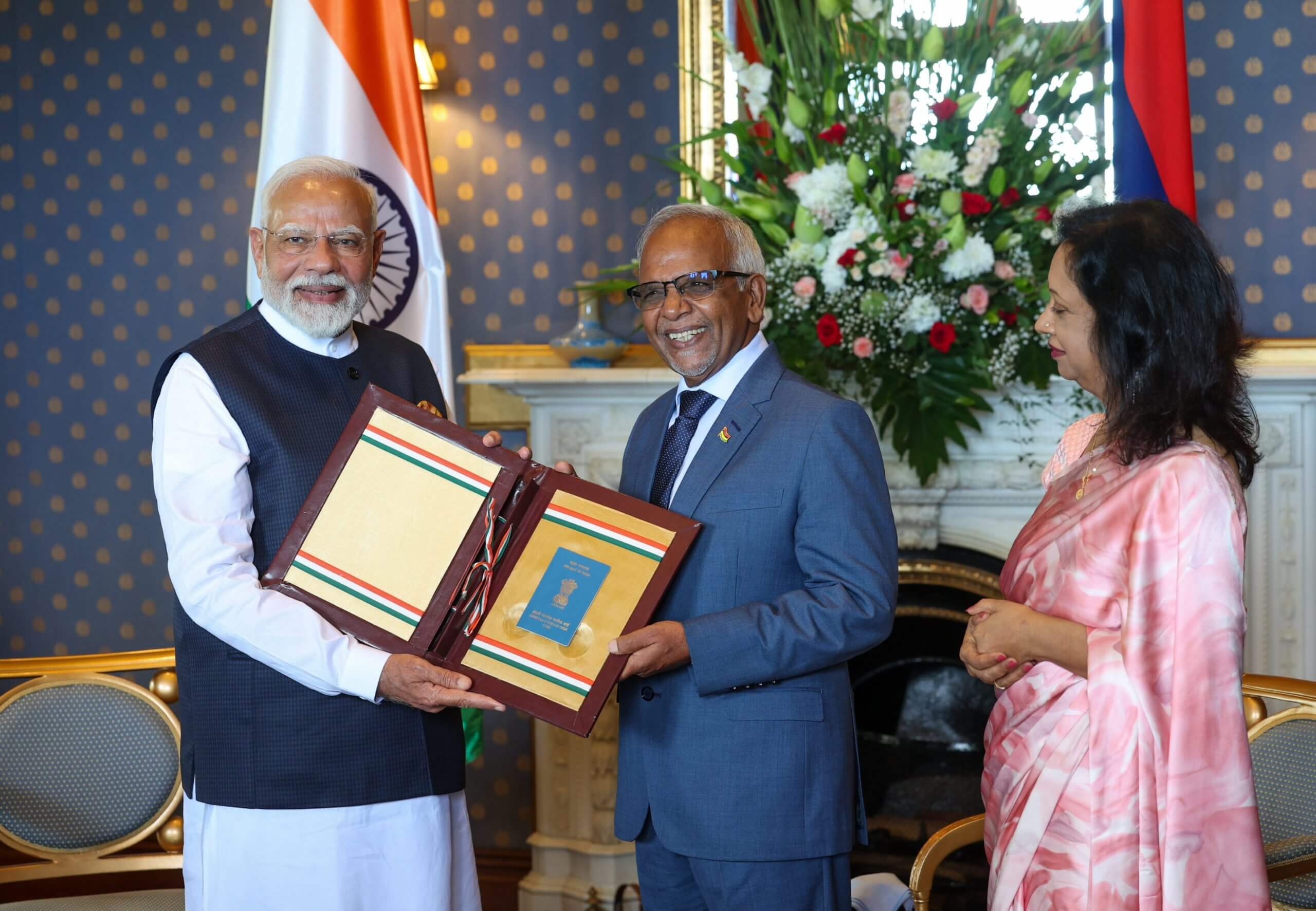mauritiuspmnavinramgoolambestowscountry’shighesthonouronpmmodi