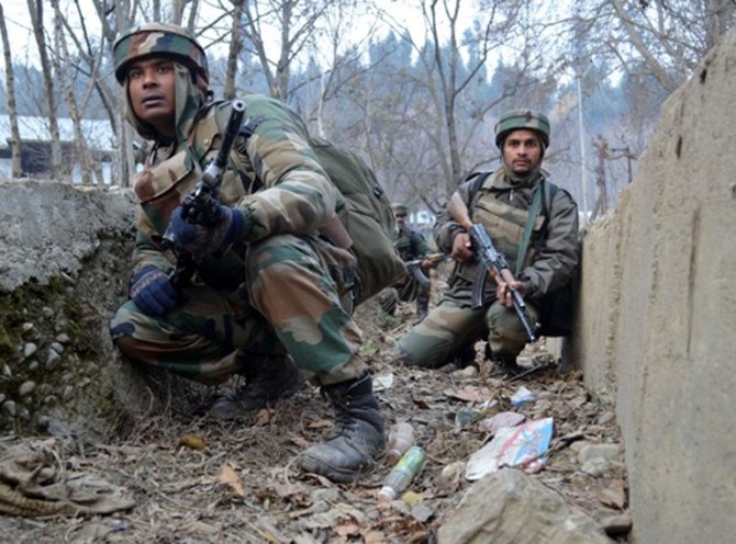 pakistanviolatesceasefireinjksbhimbergali