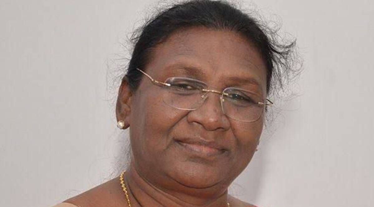 presidentmurmutovisitsripadamavatimahilavishvavidyalayamtoday