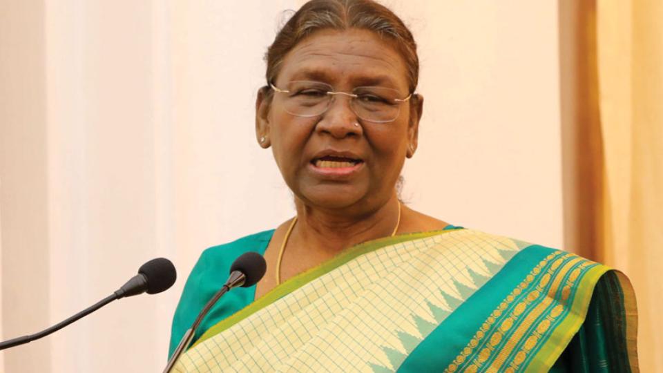 President Droupadi Murmu Extends Holy Greeting To People Of India
