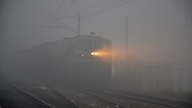 ninetrainsaffectedanddelayedjammutawirailwaystationduetodensefog