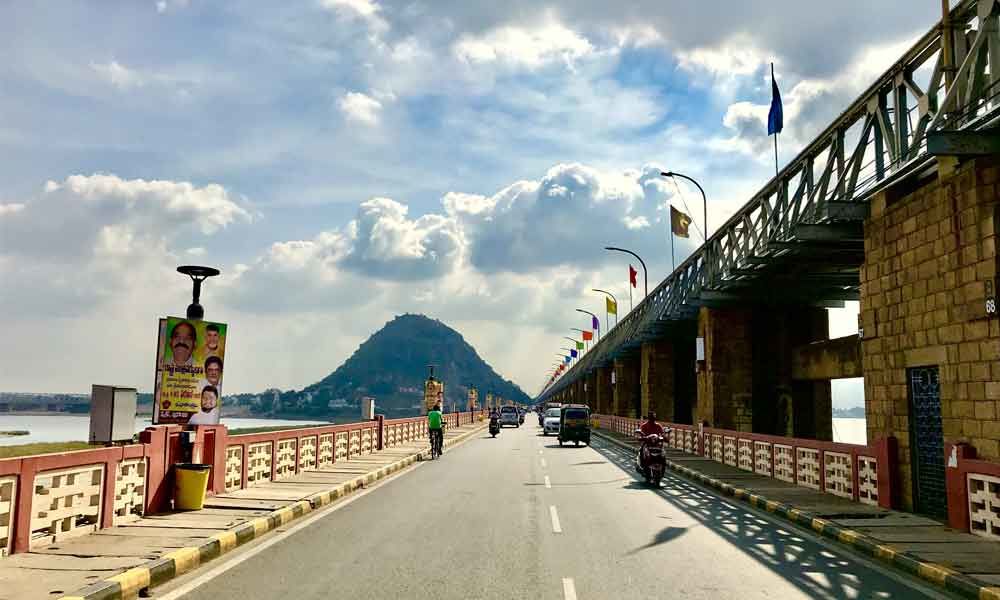 trafficclosedonprakasambarrage