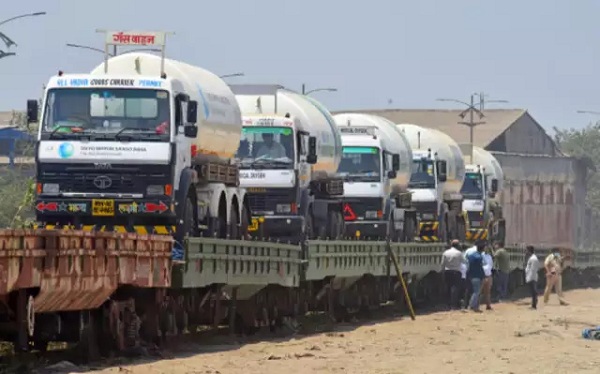 morethan15thousand284metrictonnesofliquidmedicaloxygendeliveredbyrailwayssofar