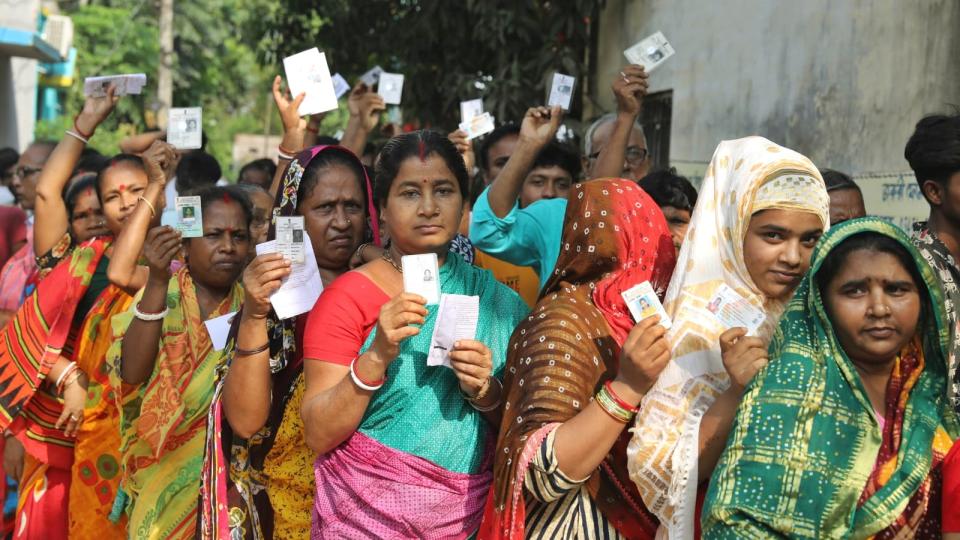 Lok Sabha polls 4th phase, Over 52% polling recorded till 3 pm