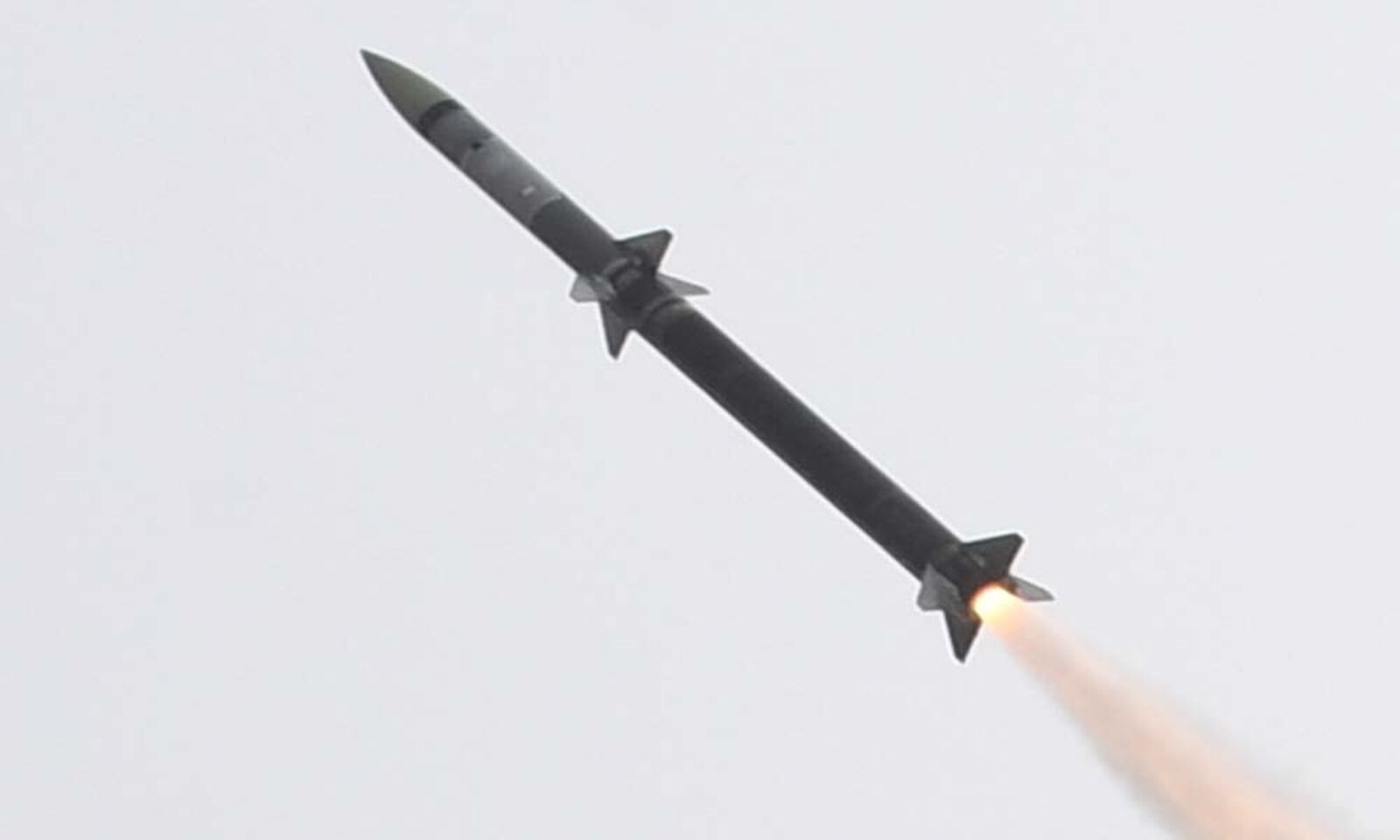 drdosuccessfullyflighttestsnewgenerationakashmissile