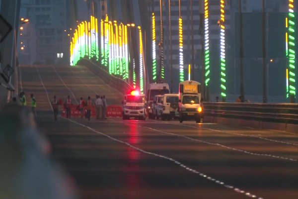 fivetollplazastaffwerekilledandeightothersinjuredinahorrificaccidentonthebandraworlisealink