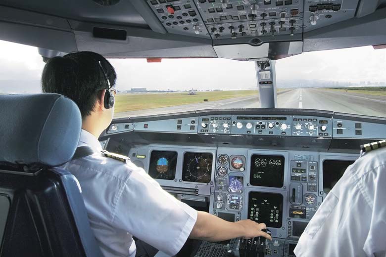 pilotswillnowhavetoserve1yearlongnoticeperiodbeforequittingtheirjob