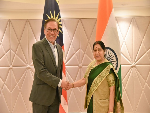 sushmaswarajmeetswithanwaribrahim