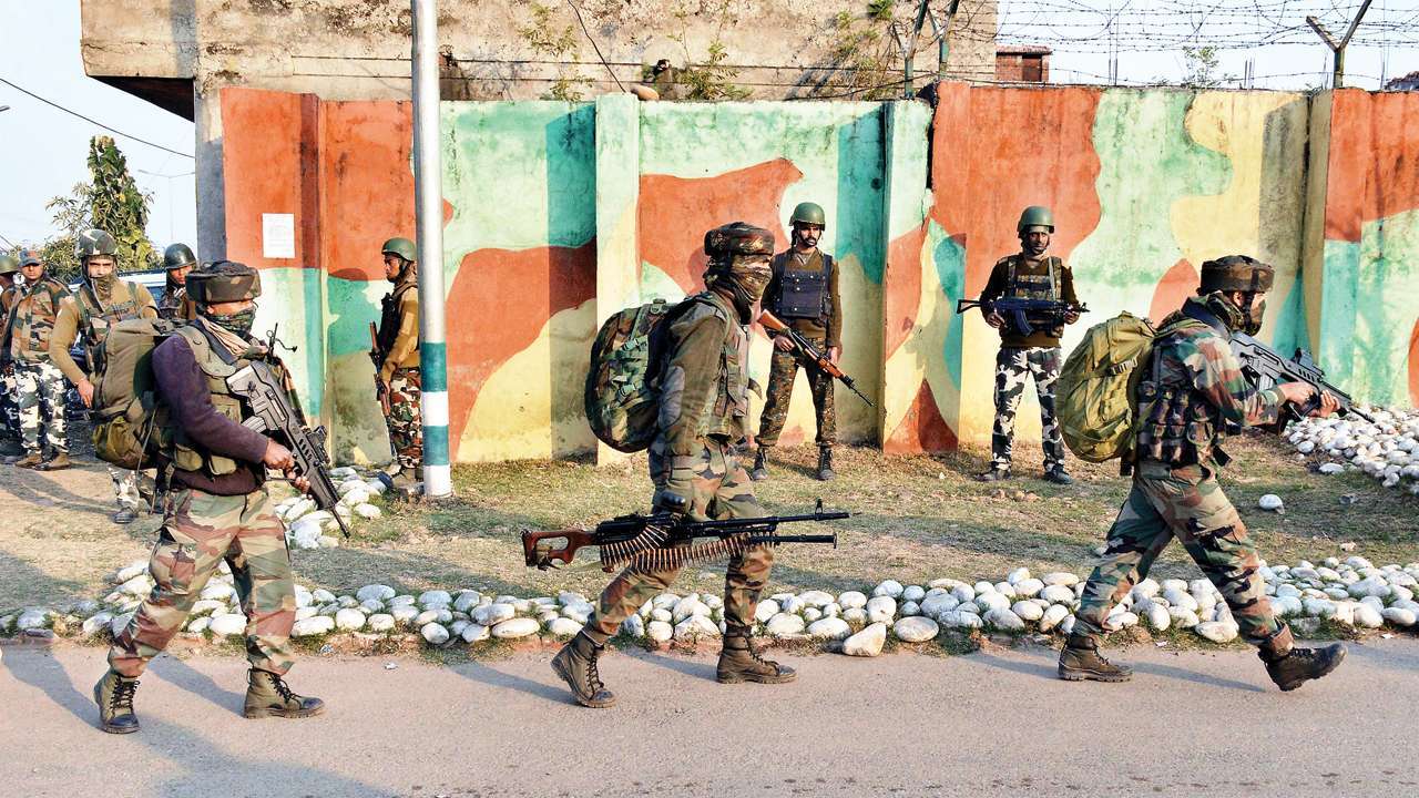 encounterbreaksoutbetweenmilitantssecurityforcesinpulwamajk