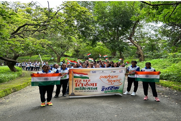 massivetirangarallyheldinmumbaifor‘harghartiranga’campaign