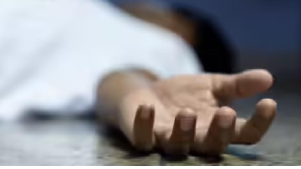 mankillswifemotherandendslifewith2childrenintirupati