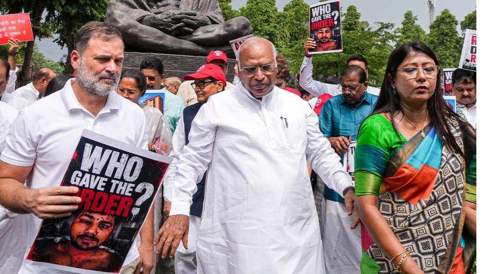 Oppn to Protest Over Ram Mandir Row, Student Crackdown