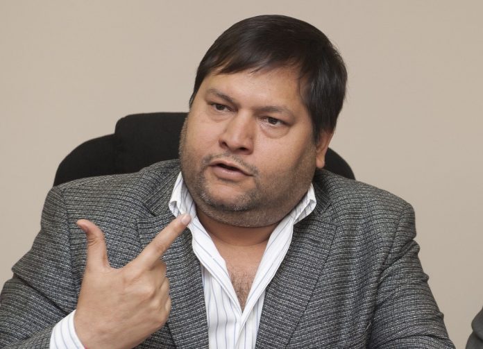 itofficialsraidindianoriginsouthafricanbusinessmanajayguptaspropertiesinup