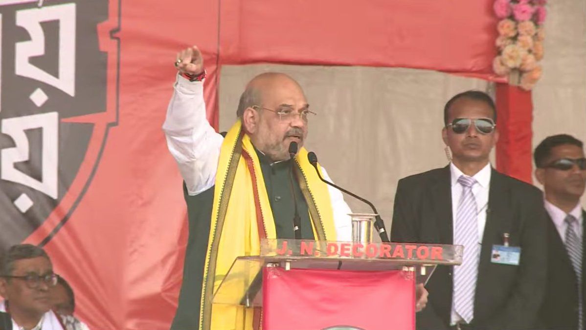 golimaaron:3bjpsupportersarrestedforshoutingslogansbeforeamitshahsrallyinbengal