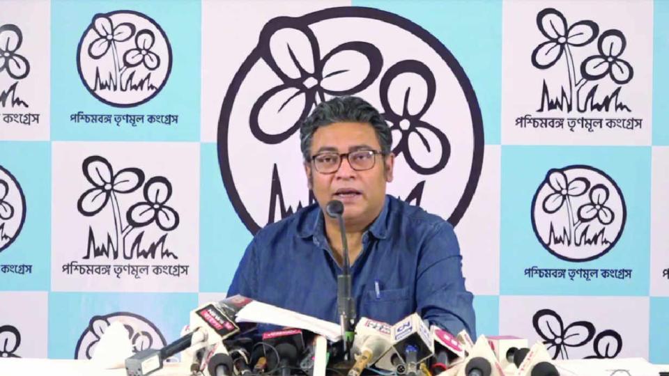 ED Raids Former West Bengal Minister Indranil Sen’s Home 