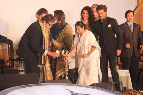 mamatabanerjeeinauguratedkolkatainternationalfilmfestivalwithmegastars