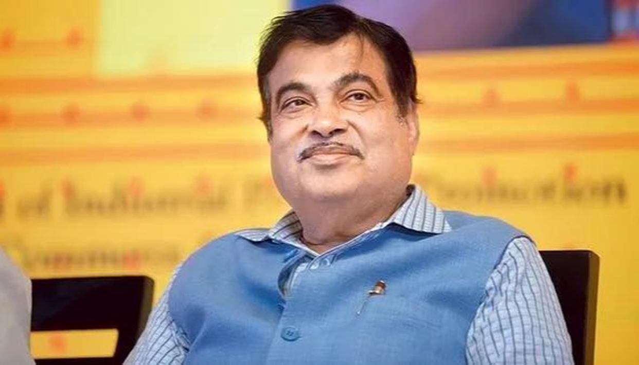 shivsenancpcongallianceopportunistic;theirgovtunlikelytolastbeyond68months:gadkari