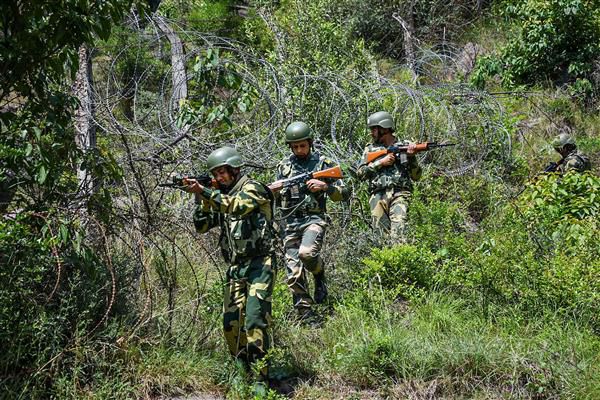 securityforcesconductsearchoperationsinseveralvillagesalonginternationalborderinsamba