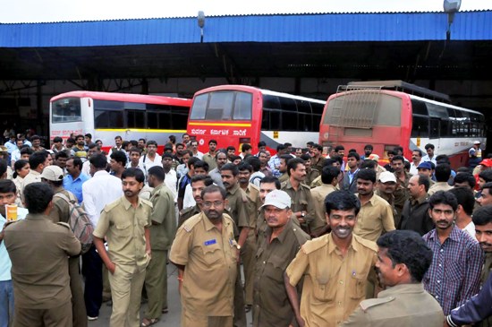 bengalurucomestoahaltasksrtcstrikeenters2ndday